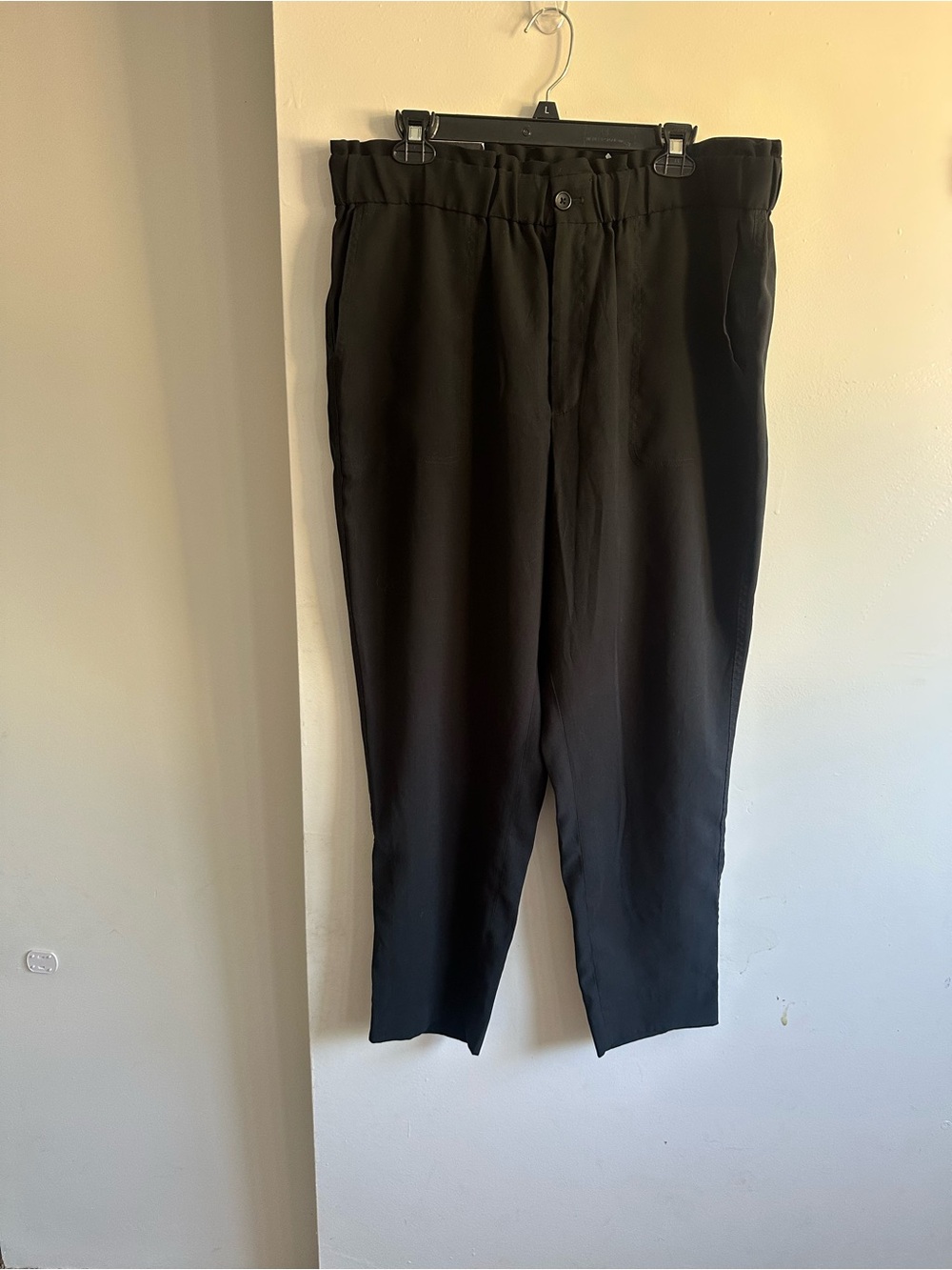 Banana Republic Black Women's Elastic-Waist Tapered Dress Pants